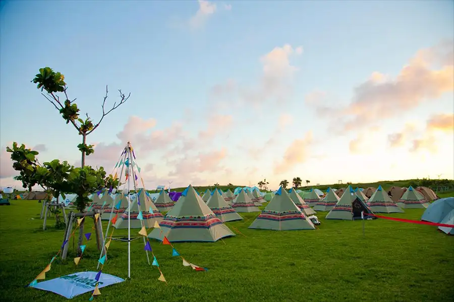 キャンプサイト｜テント